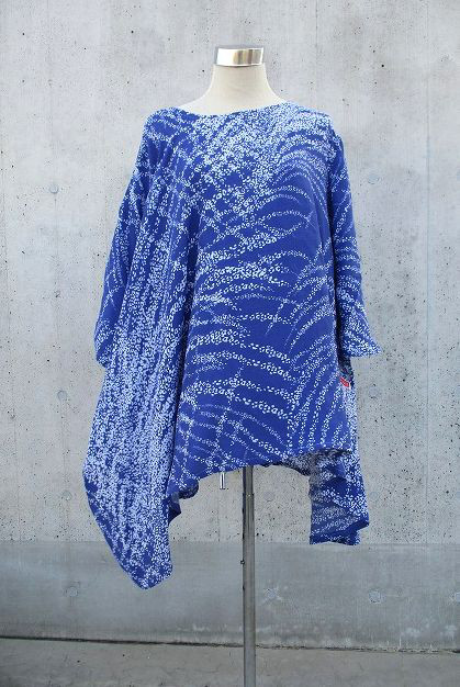 イタリア製　パープルブルー地にオフ白ランダム花火プリント　アシンメトリー　チュニックワンピース　1点物