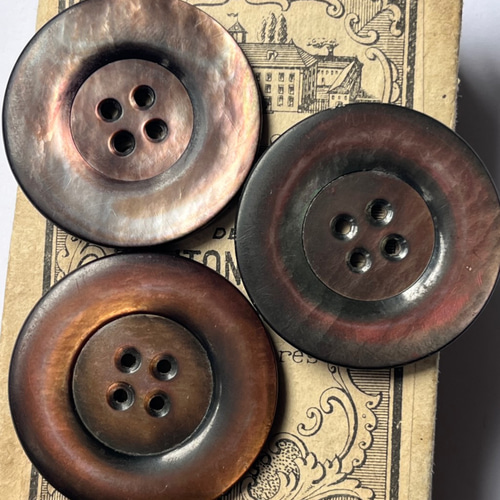 3個】シェルボタン φ35 〜 36mm 黒蝶貝ボタン フランス輸入 