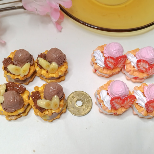 受注制作 イチゴワッフルとチョコバナナワッフルのデコパーツセット