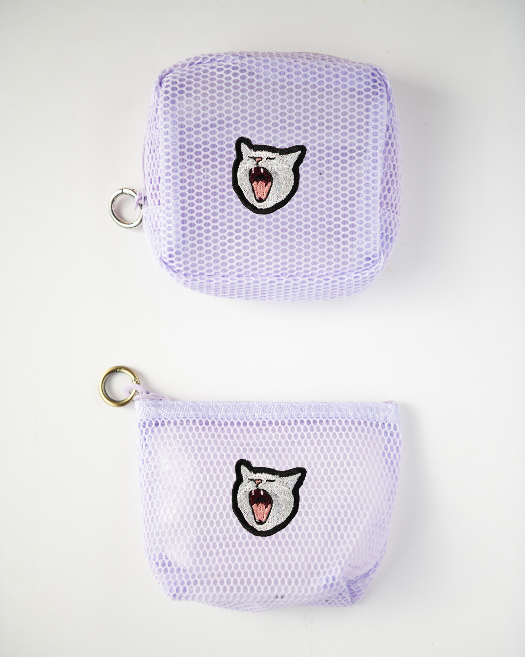 つばまこさく　ポメちゃん　猫ちゃん　小物入れ 猫ちゃんたちの刺繍メッシュポーチ〈ハイ猫〉2個セット／つばめ