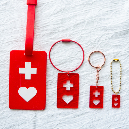 XSサイズ【クリアレッドの もっとちっちゃな ヘルプマーク