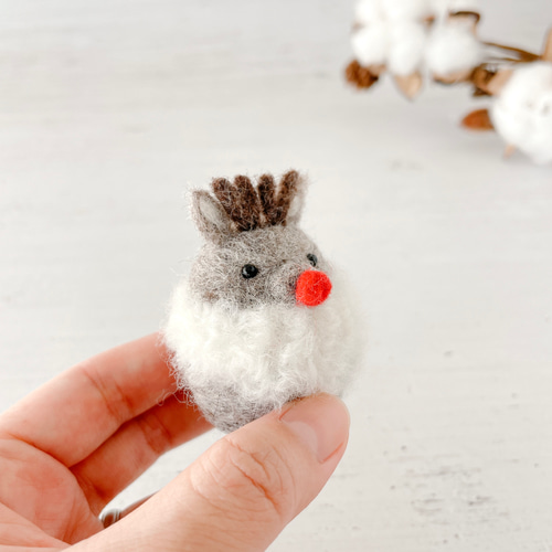 羊毛フェルト トナカイ ぬいぐるみ つぶらな瞳のトナカイさん(ミニ) 羊毛フェルト woolwool 通販 18218143