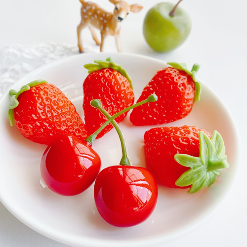 アルバム飾りイチゴ狩りセットオーダー受付中(^^)v