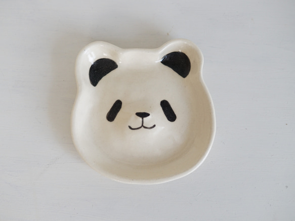 パンダ顔小皿 小皿 naocraftworks 通販｜Creema(クリーマ) 18218438