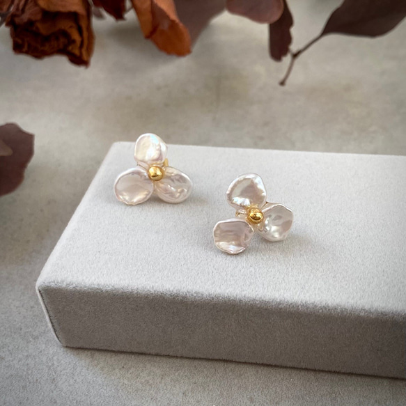 ケシパールのフラワーピアス/イヤリング ピアス（スタッド・一粒） R