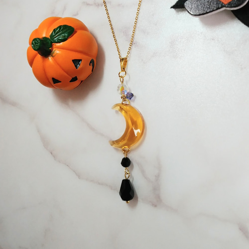 No.3089★ハンドメイド★ゴールドハロウィン♡フラワーレジンネックレス No.3089☆ハンドメイド☆ゴールドハロウィン♡フラワーレジン