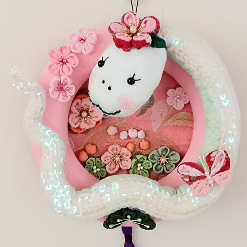 〈2〉布リース お正月飾り (へび) お正月の折り紙飾り『へびのミニリースで松竹梅』