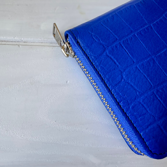 【仕切り有りモデル】収納力重視！長財布〈TORON〉Royal blueロイヤルブルー　クロコ型押し 4枚目の画像