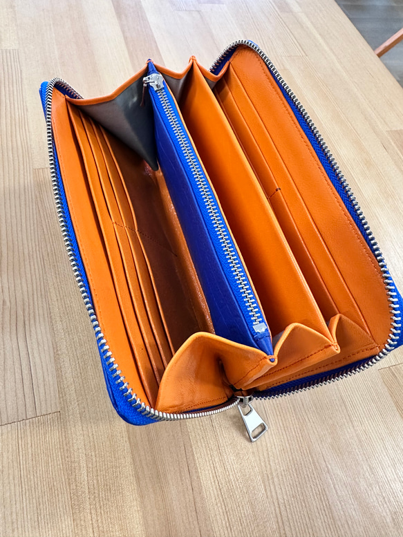 【仕切り有りモデル】収納力重視！長財布〈TORON〉Royal blueロイヤルブルー　クロコ型押し 9枚目の画像