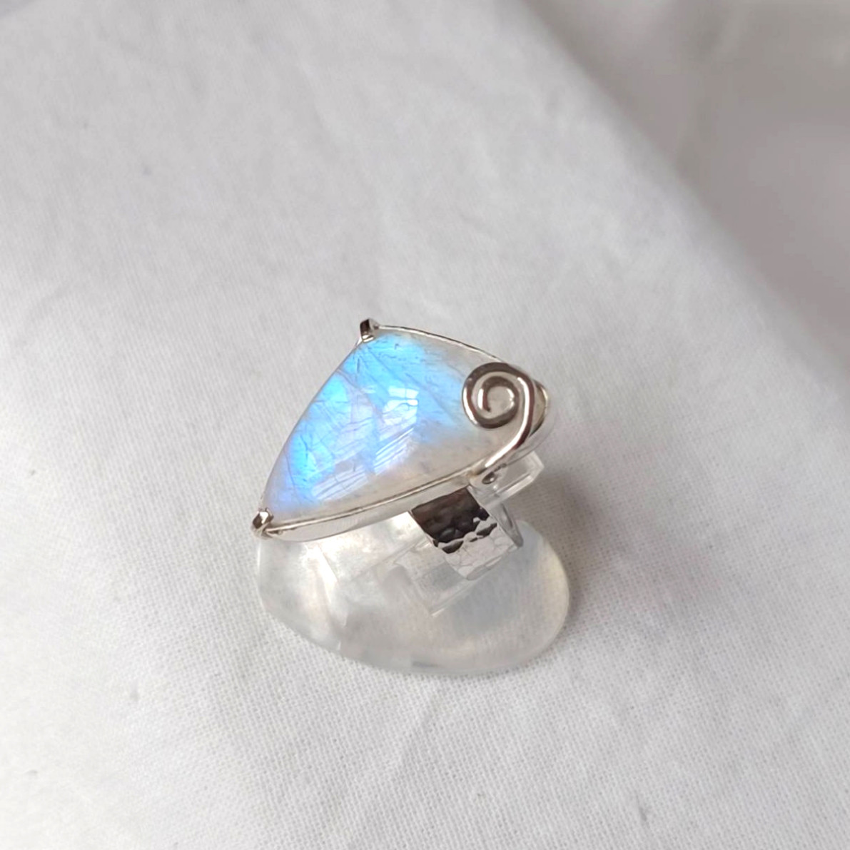 幻想的★　レインボームーンストーン　シルバーリング　size13