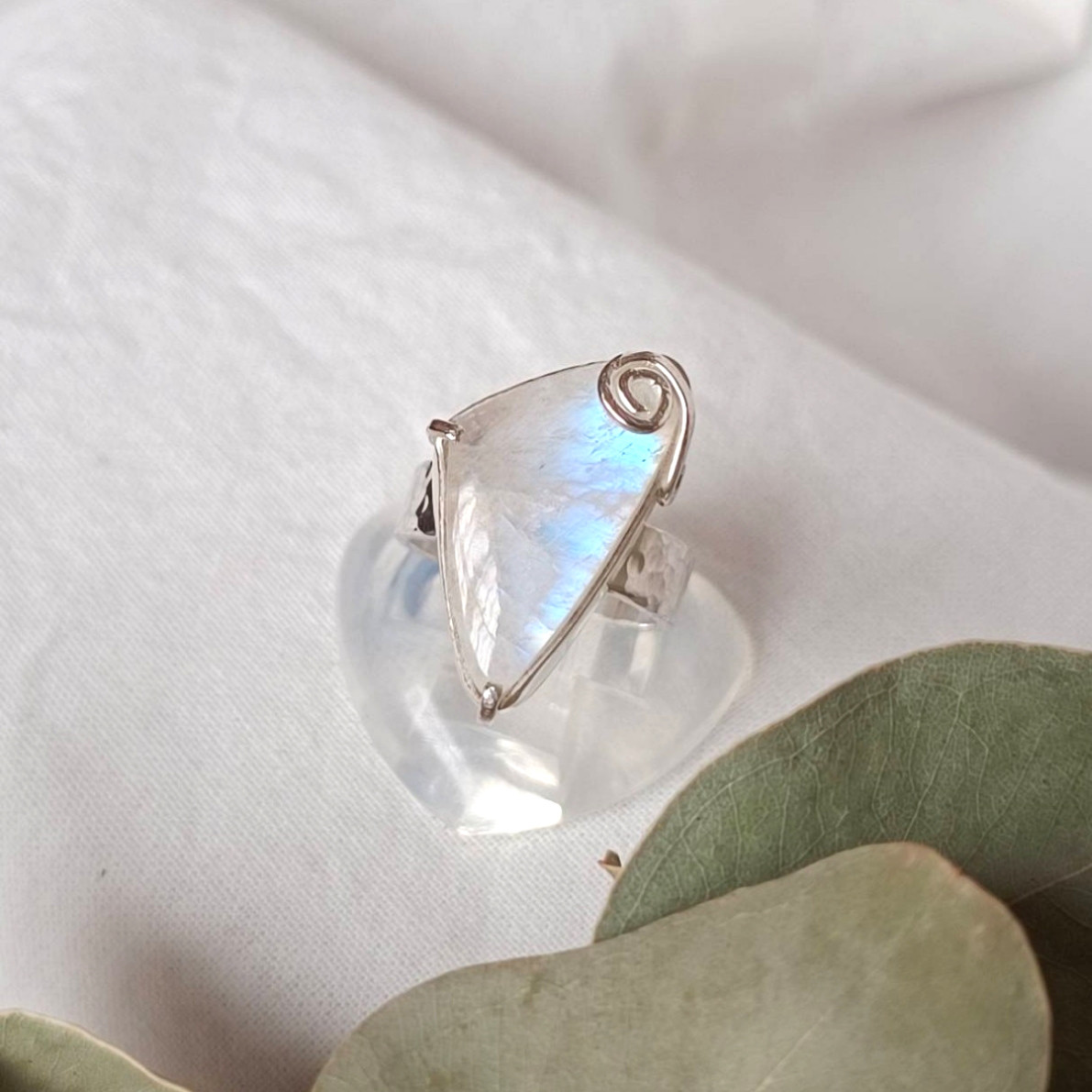 幻想的★　レインボームーンストーン　シルバーリング　size13