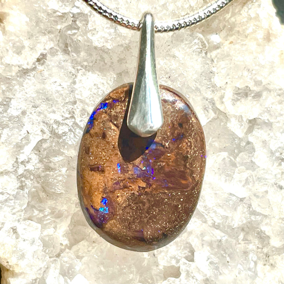 7.28ct ボルダーオパール　シルバーペンダント　シルバーチェーン付き 3枚目の画像