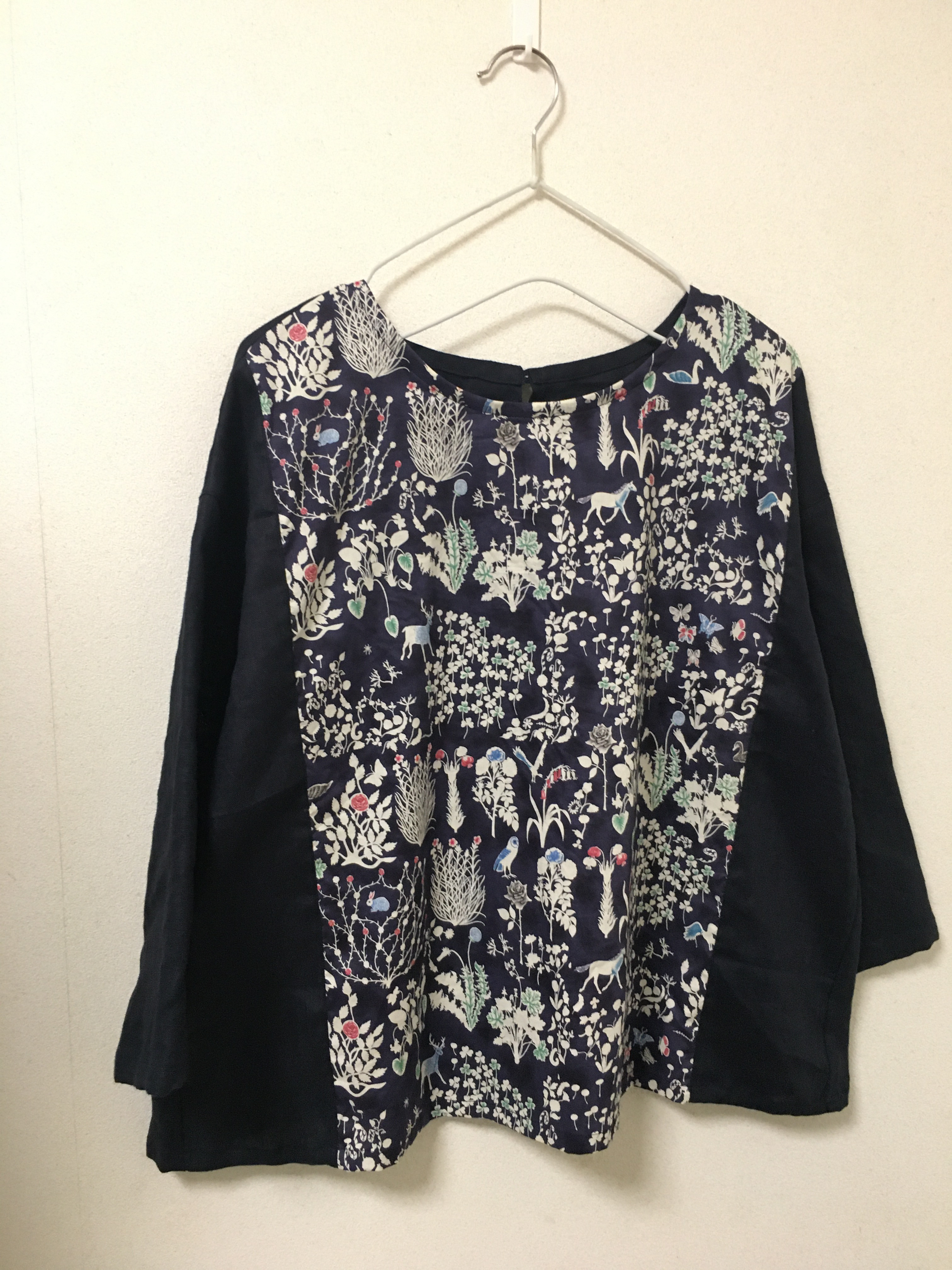 リバティ・ヨシエ+リネン:プルオーバー 4,760円