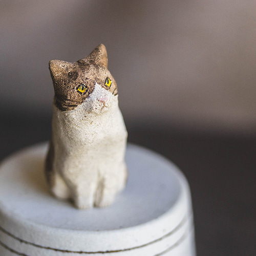 お座り猫【猫_917】 立体・オブジェ 深尾竜騎 通販 18219677｜Creema