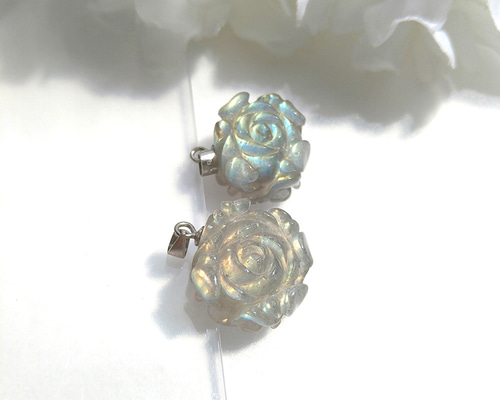 最高品質★ラブラドライト 布施様と象の彫刻 最高品質☆ラブラドライト 布施様と象の彫刻