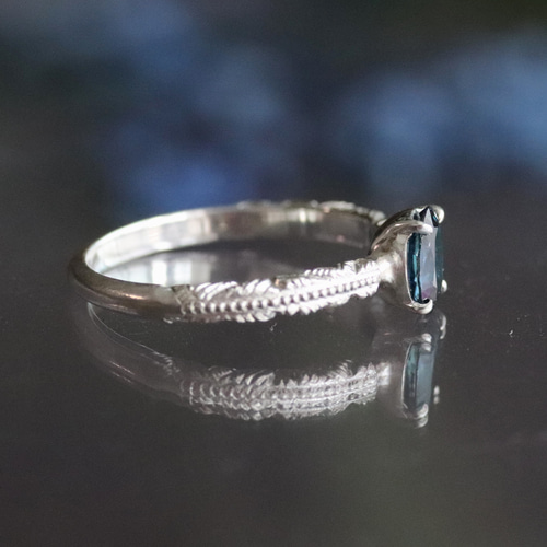 天然サファイア約0.609カラットの刻み模様シルバーリング シルバー925