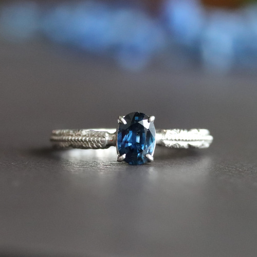 天然サファイア約0.609カラットの刻み模様シルバーリング シルバー925