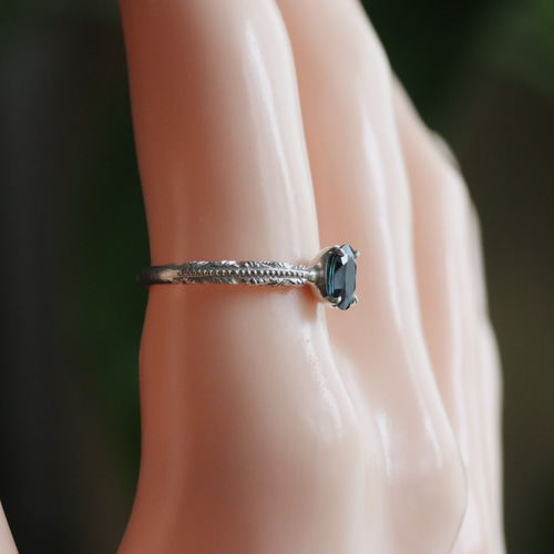 天然サファイア約0.609カラットの刻み模様シルバーリング シルバー925