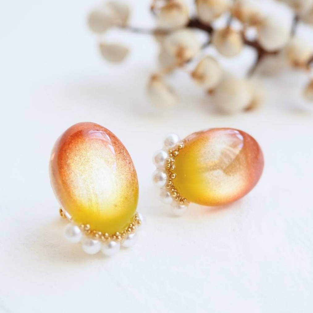 こっくり大人色 カフェモカ ×マスタードイエロー イヤリング/ピアス 痛くない 透明感 軽いキラキラ アレルギー対応