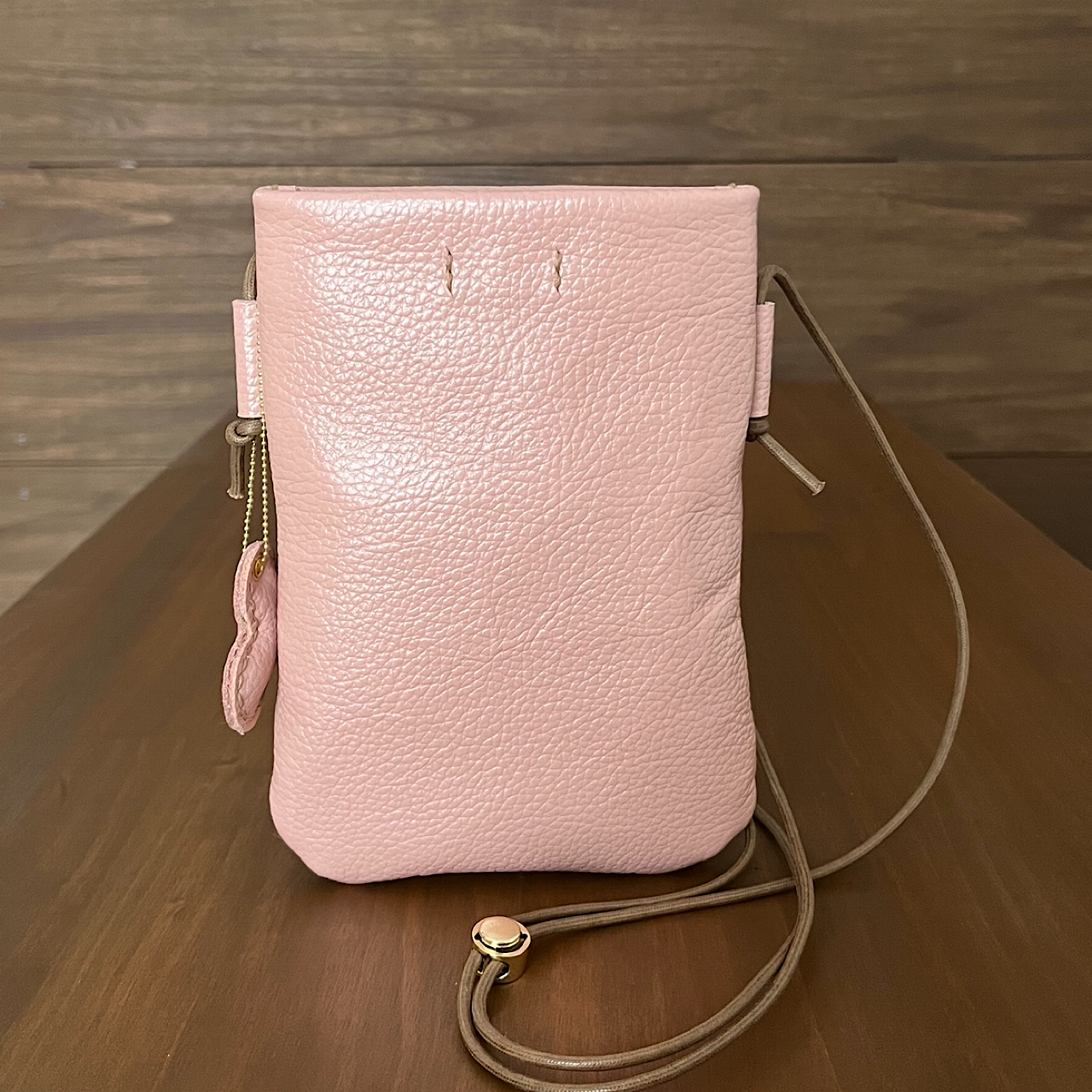 ♡チャーム　ピンク　スマホショルダー