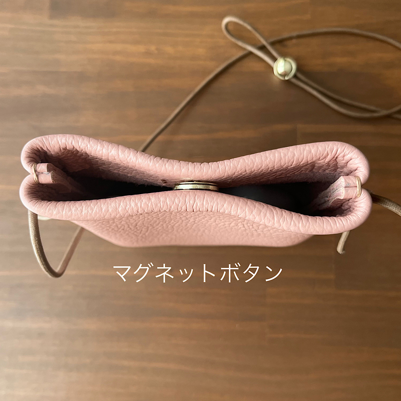 ♡チャーム　ピンク　スマホショルダー