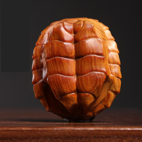 天然崖柏木 木彫りの亀の甲羅 富をもたらす 精細に彫刻する芸術品 置物
