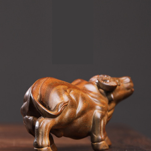 天然緑檀木 木彫りの年老いた水牛 権利と富の象徴 干支マスコット 置物