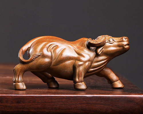 天然緑檀木 木彫りの年老いた水牛 権利と富の象徴 干支マスコット 置物