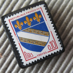 フランス　紋章切手ブローチ875 2枚目の画像