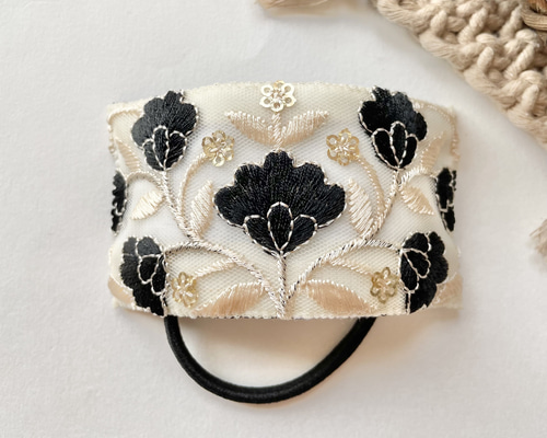 値下げ中　インド刺繍ヘアゴム　パーティー　発表会　おしゃれアップ　ハンドメイド 値下げ中 インド刺繍ヘアゴム パーティー 発表会 おしゃれアップ