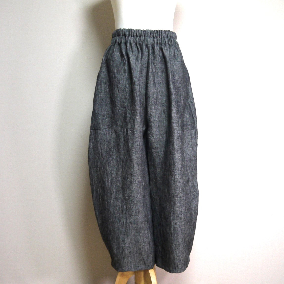 【厚手リネン★デニム調ブラック】コクーンパンツ◆フリーサイズ（15番手、リネン100％）