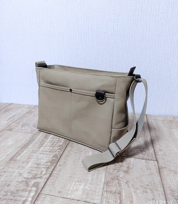 メッセンジャーショルダーバッグ（サンドベージュ） メッセンジャー