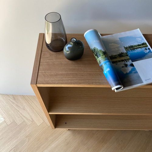 絵本棚　ブックシェルフ　本棚　北欧風　無垢材家具 チェリー無垢材のオーダー本棚（ブックシェルフ） 幅135cm 高さ