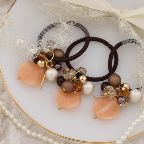 シュシュ  ヘアゴム  ビーズ  オレンジブラウン シュシュ ヘアゴム ビーズ オレンジブラウン オレンジ×ブラウン