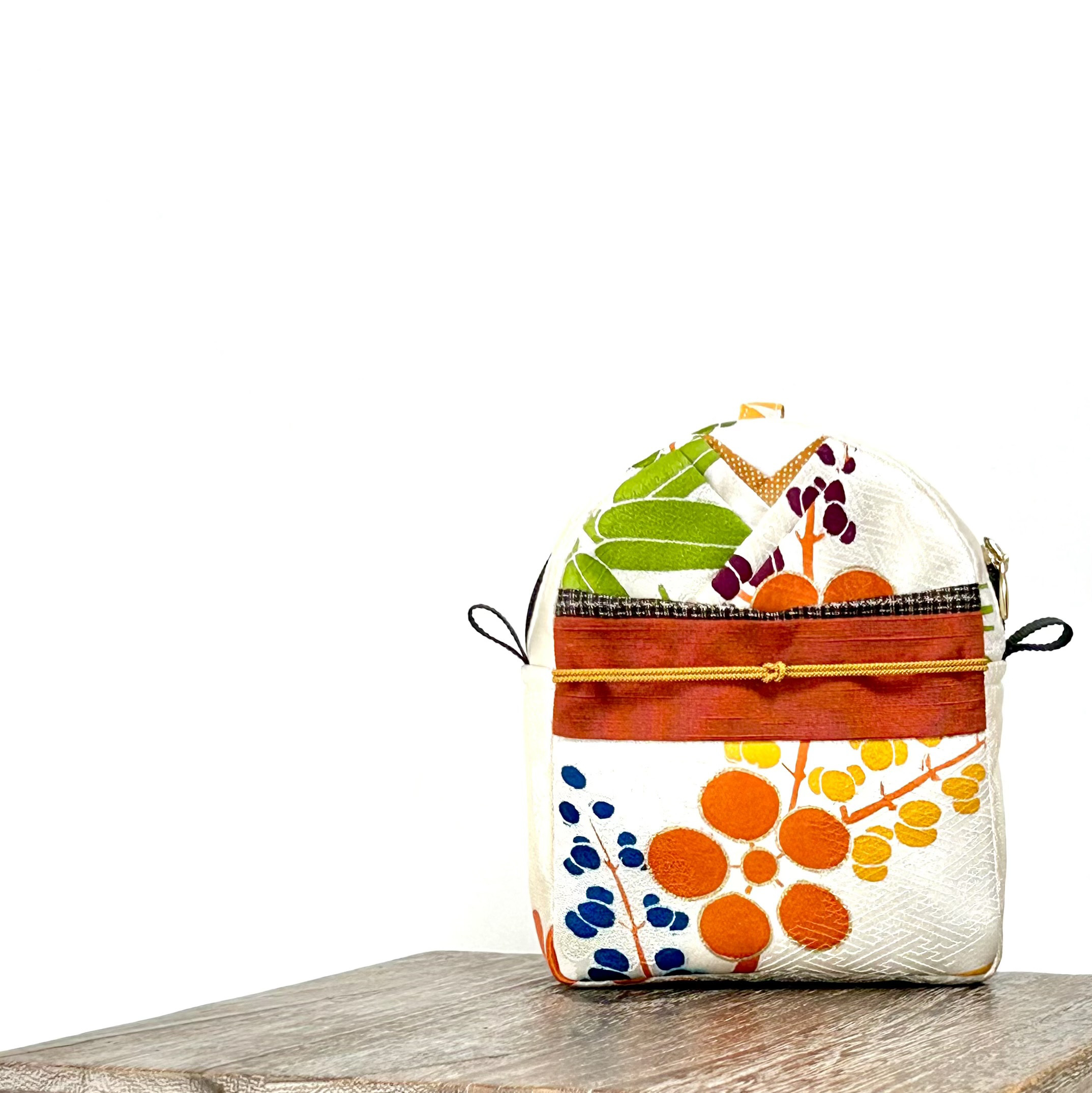 〈一点もの〉きものポーチ（リュック型/綿入り）KP-Bc-L-003/キーループ有り