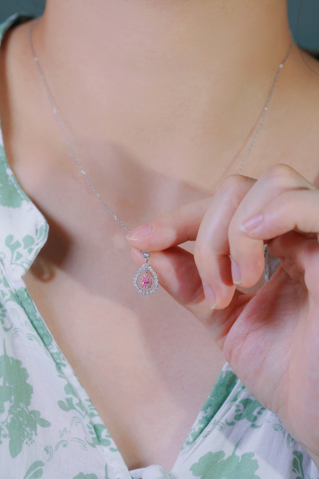 ピンクダイヤモンド付きペンダントk18