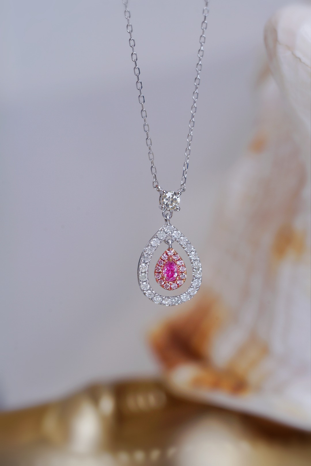 ピンクダイヤモンド付きペンダントk18