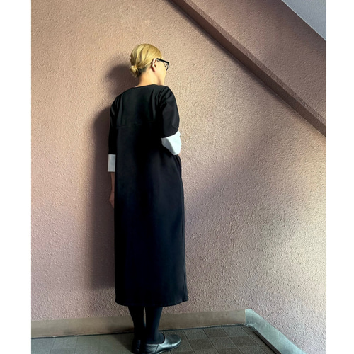 【美品】RATA 作家 渋くて格好良い大人のワンピース 美品】RATA 作家 渋くて格好良い大人のワンピース - メルカリ