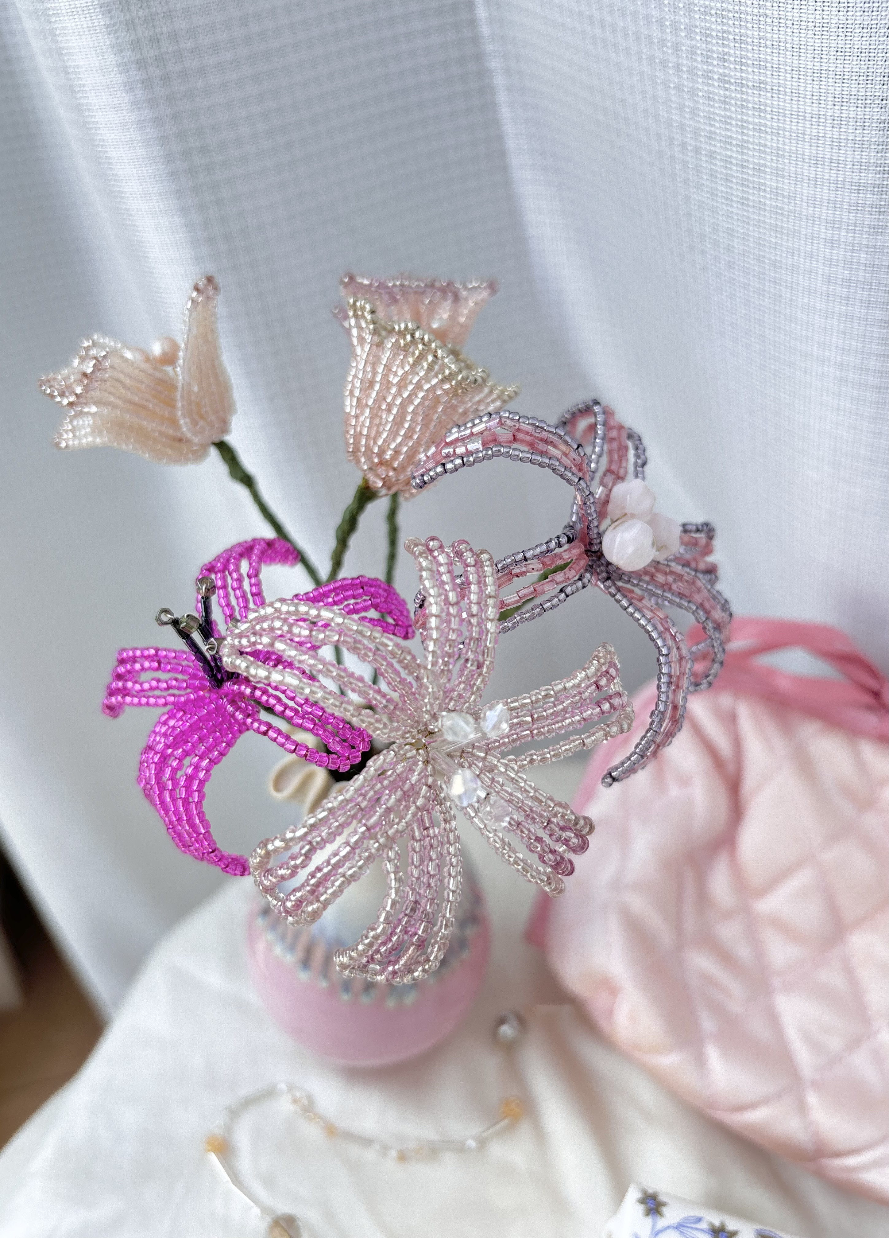 ビーズフラワー　ブーケ ビーズフラワー ビーズフラワーブーケ - メルカリ