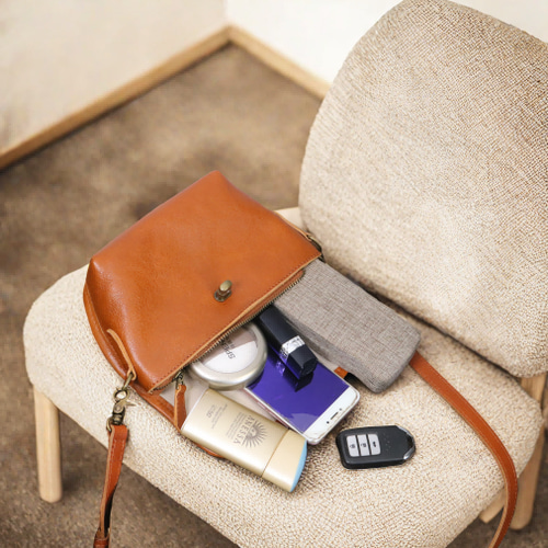 奈*i様 フリンジデザイン ベージュショルダーバッグ ヴィンテージ フリンジデザイン ベージュショルダーバッグ