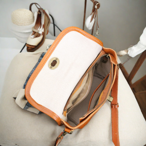 通勤にぴったり！ヴィンテージ風オリジナルミニマルショルダーバッグ