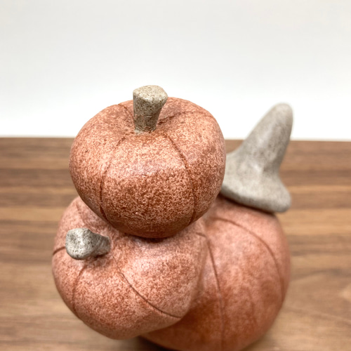 ハロウィンかぼちゃ積んじゃいました邸」 ミニカボチャとお化けも 