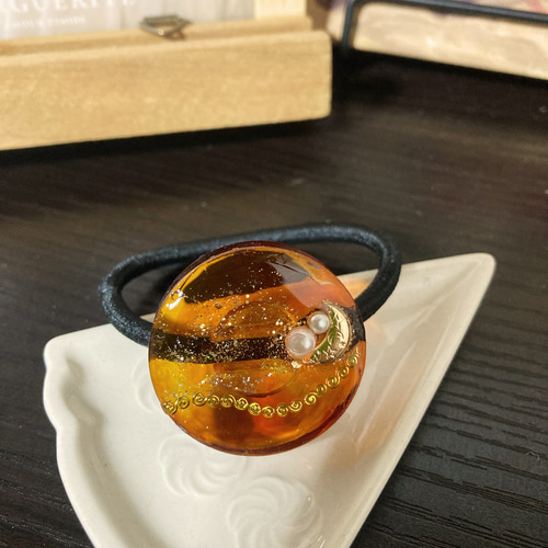 ハンドメイド 秋っぽいべっ甲レジンのヘアゴム 2本セット