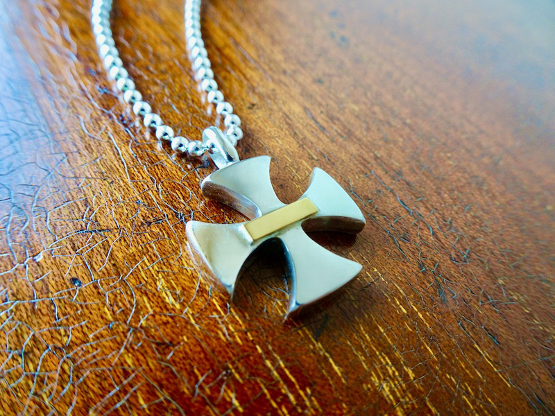 仁尾彫金『k18ステッカー、シルバーフラットアイアンクロスヘッド』ハンドメイド321