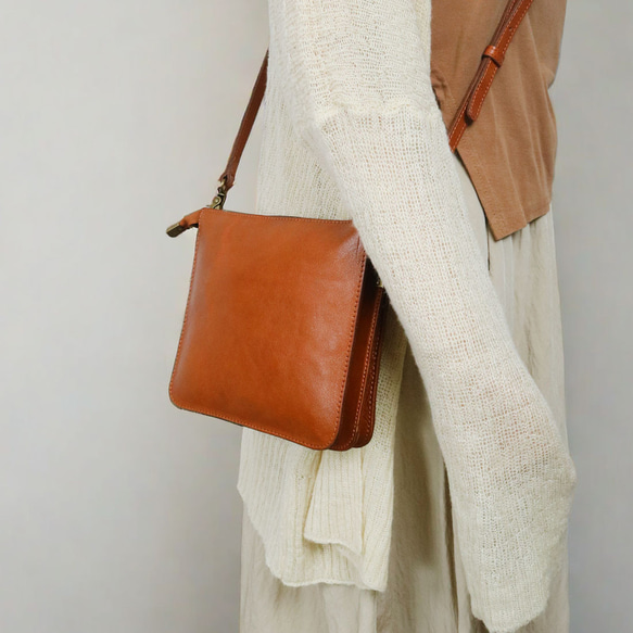 ヴィンテージ　ショルダーバッグ ALL RUNS ショルダーバッグ ヴィンテージ加工 オイルドショルダー