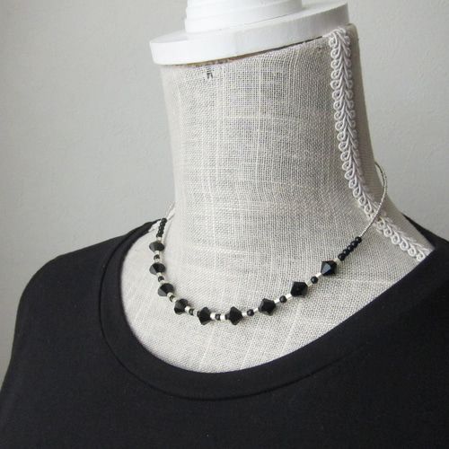 K18WG ネックレス 黒と銀のビーズ K18WG ネックレス 黒と銀のビーズ K18WG ネックレス 黒と銀のビーズ