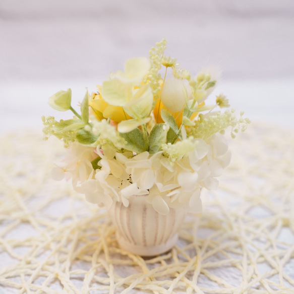 母の日ギフトにぴったり！　ミニローズアレンジメント　プリザーブドフラワー　ケース付き　３色 17枚目の画像