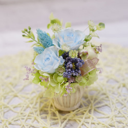 母の日ギフトにぴったり！　ミニローズアレンジメント　プリザーブドフラワー　ケース付き　３色 9枚目の画像