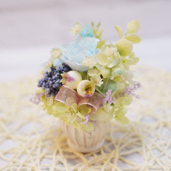 母の日ギフトにぴったり！　ミニローズアレンジメント　プリザーブドフラワー　ケース付き　３色 11枚目の画像