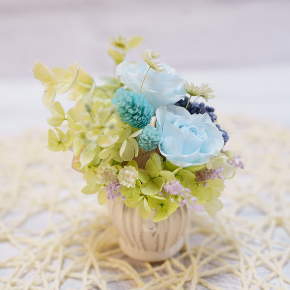 母の日ギフトにぴったり！　ミニローズアレンジメント　プリザーブドフラワー　ケース付き　３色 12枚目の画像